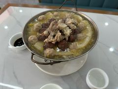 -一口猪海鲜浑锅·东北家常菜