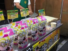 -六合夜市