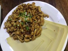 京酱肉丝-吴记百姓菜馆·北京菜·烤鸭(故宫店)