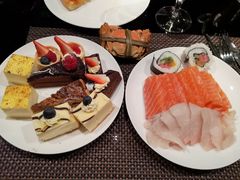 -唐拉雅秀酒店-西锦汇空中BBQ·思创餐厅