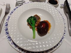 脆皮雪花牛肉配虾籽五头鲜鲍-Yan Ting 宴庭中餐厅(上海静安瑞吉酒店)