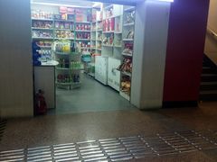 -全家便利店(莲花池东路店)