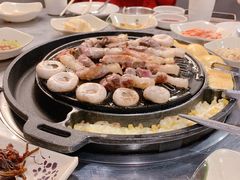厚切五花肉-친구亲顾韩国烤肉专门店(蓉花里店)