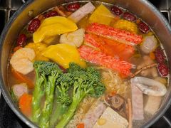 -尚尚仙·酸汤猪手·猪肚鸡火锅(华联万柳购物中心店)