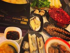 -鲜入围煮花胶鸡海鲜火锅