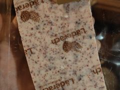 覆盆子黑莓白巧-Laderach 莱德拉(上海环贸iapm店)