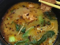 -小蛮椒麻辣烫·麻辣拌(青浦宝龙店)