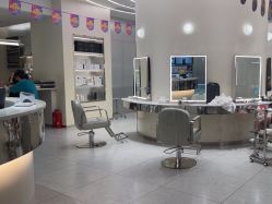 -PE SALON