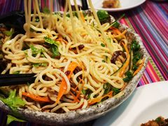 -香巴拉云南餐厅(华莱坞店)