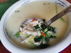 笋壳元西豆腐汤-荣兴河鲜楼