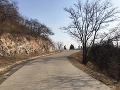 -鬼笑石后山停车场