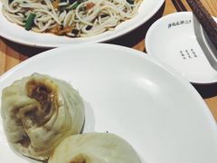 -凤起龙游老面包子(凯德晶品店)