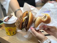 安格斯牛肉汉堡套餐-麦当劳(机场DFS店)