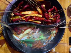 -灌县老妈砂锅串串香(万科红生活广场店)