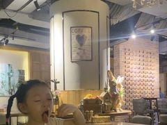 -卡普里披萨·牛扒·下午茶