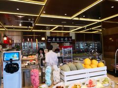 -大中华希尔顿酒店-念自助餐·嗨啤·小龙虾
