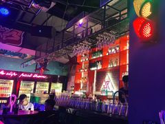 -UP嘻哈酒吧(粉巢店)