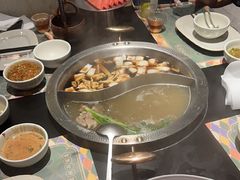 -廖掌柜·重庆鲜货火锅(上海首店)