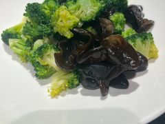 蒜蓉时令时蔬-鲁菜根·泰安菜(万达店)
