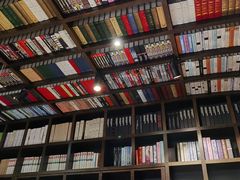 -钟书阁(松江泰晤士小镇店)