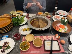 -牛YO寿喜烧·铁板烧和牛火锅自助(市府恒隆店)