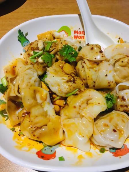 辽化的一家满宝馄饨最近想吃满宝拌但是都没有诶只能选麻辣拌了料全放