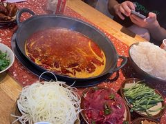 -赵美丽·重庆社区火锅·直营店(火车东站·中豪国际店)