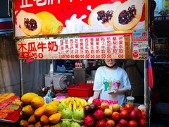 -六合夜市