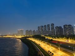 -南京眼步行桥