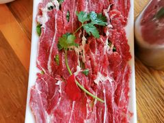 现切黄牛肉-一斗火锅·招财羊毛肚(北温泉九号店)