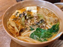 -云海肴·汽锅鸡·云南菜(天山百盛优客店)