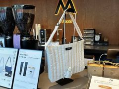 -M Stand(深圳龙岗万科广场店)