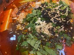 -成都你六姐·牛肉冒菜(上海环宇荟店)