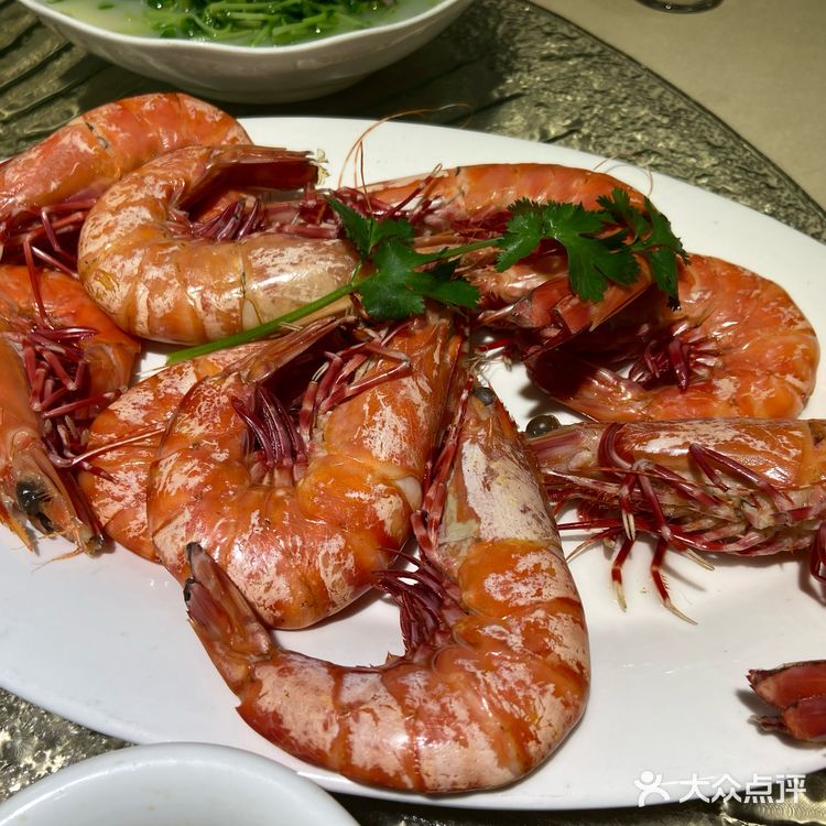 光吃帝王蟹我就能吃饱！