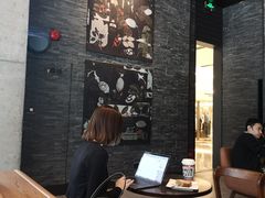 -星巴克臻选(惠州华贸天地1楼店)