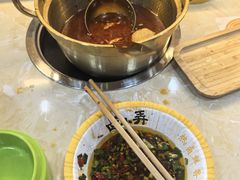 -卤小弄热卤转转小火锅