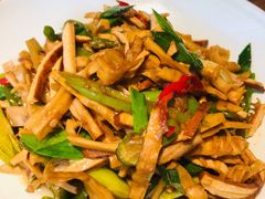 风味笋干小炒-杭百味·大众精选杭帮菜(西湖音乐喷泉店)