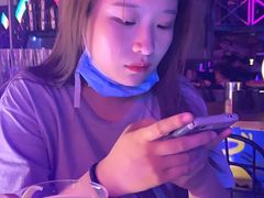 -UP嘻哈酒吧(粉巢店)