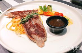 Thin-Sliced Australian Ribeye Steak