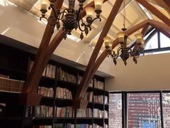 -钟书阁(松江泰晤士小镇店)