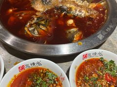 -忘情水鱼头·鲜鱼火锅(滨江中路店)