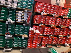 -PUMA品牌自营折扣店(苏州比斯特购物村店)