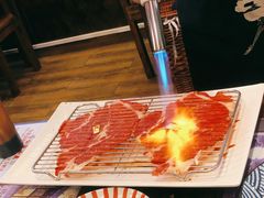 铺天盖地顶级澳牛肉火焰寿司-仙隐小鹿中華の日料(正弘城店)