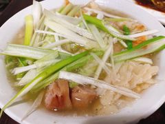 罩火烧-金卯白肉罩火烧