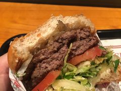 -The Habit Burger Grill 哈比特汉堡(复兴soho店)