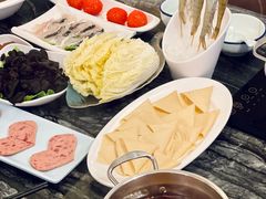 -云中捞高空旋转餐厅(商茂世纪广场店)