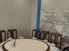 -龙香居海鲜浑锅家常菜·特色驴肉