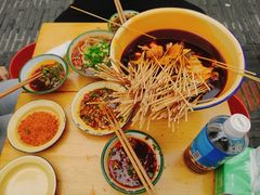-拈签一笑黄牛肉辣卤串串