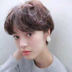 -Miracle集简美发沙龙