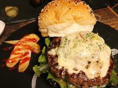 -HIGH FIVE哈福手工汉堡(桂林路店)